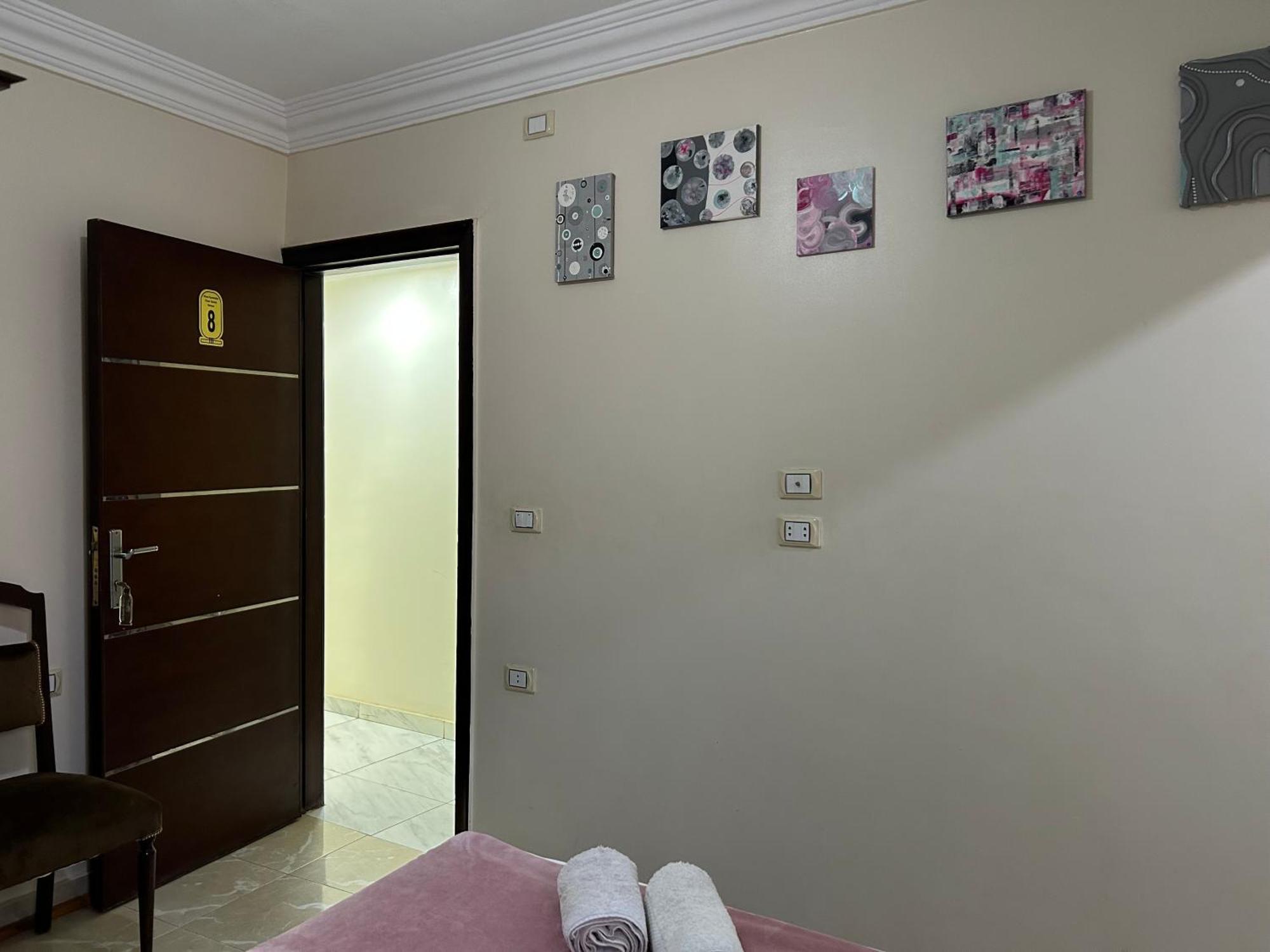 Isis Guest house *